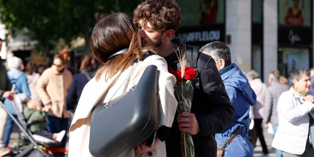Sant Jordi, dia de petons. Autor: D.J.
