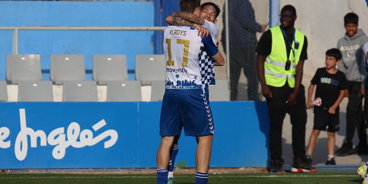 Foto portada: Vladys, celebrant el seu gol. Autora: Dihor.