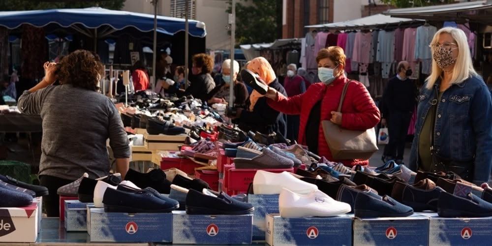 Dubtes al voltant del futur del mercat ambulant de la Zona Hermètica