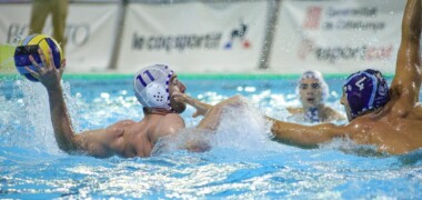 Foto portada: el waterpolista del CN Sabadell Blai Mallarach, aquest diumenge. Autor: RFEN.