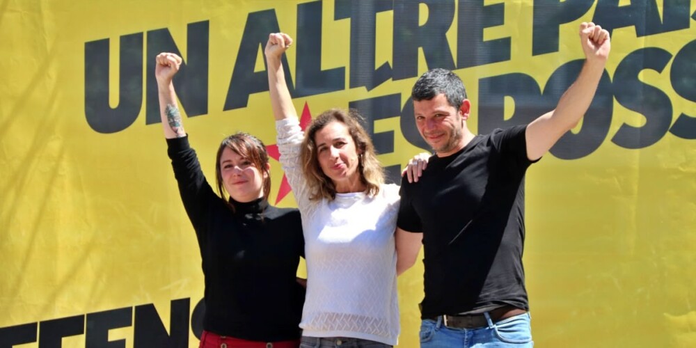 Laure Vega, Laia Estrada i Xavi Pellicer, a l'acte central de la CUP a la plaça de les Dones del Tèxtil. Autor: ACN.