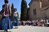 Foto portada: ballada de gegants, davant del Santuari. Autor: J.d.A.