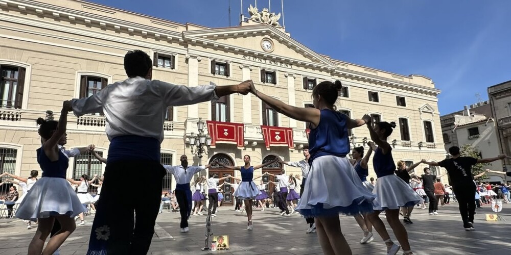 Concurs de colles sardanistes. Autor: Ajuntament.