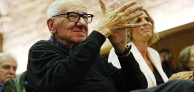 Foto portada: Feliu Formosa, durant l'homenatge. Autor: ACN.