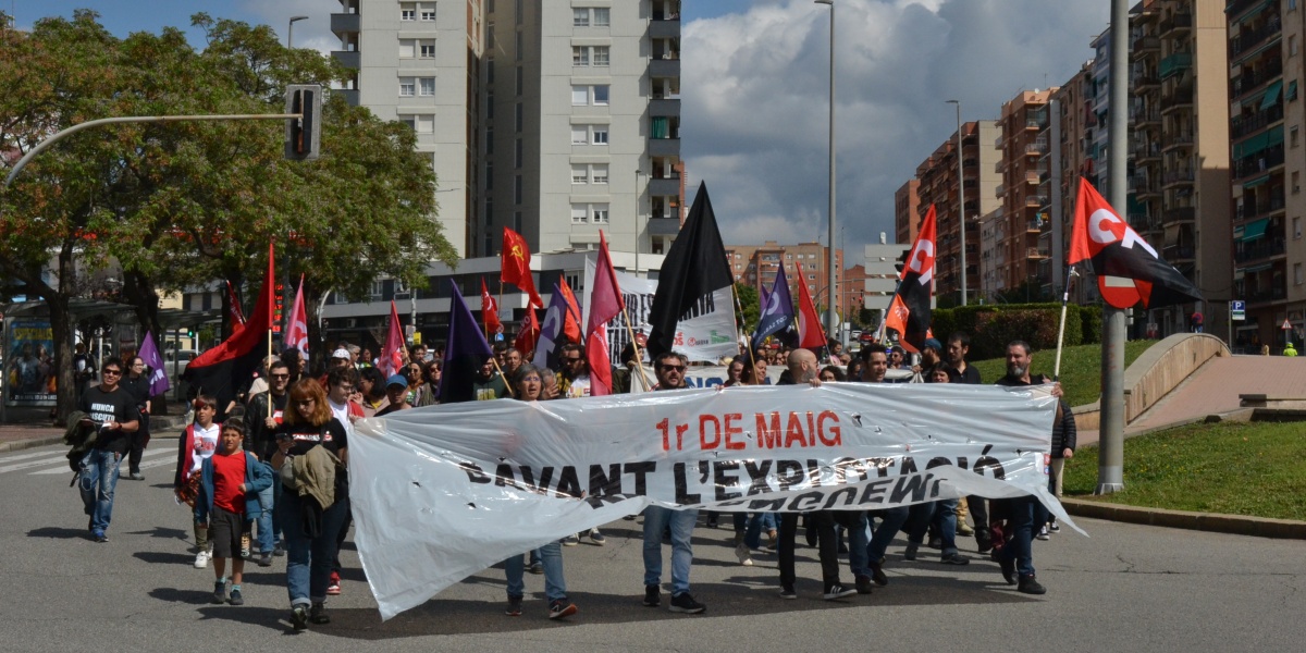 400 assistents a la manifestació del Primer de maig: “el capitalisme ens explota”