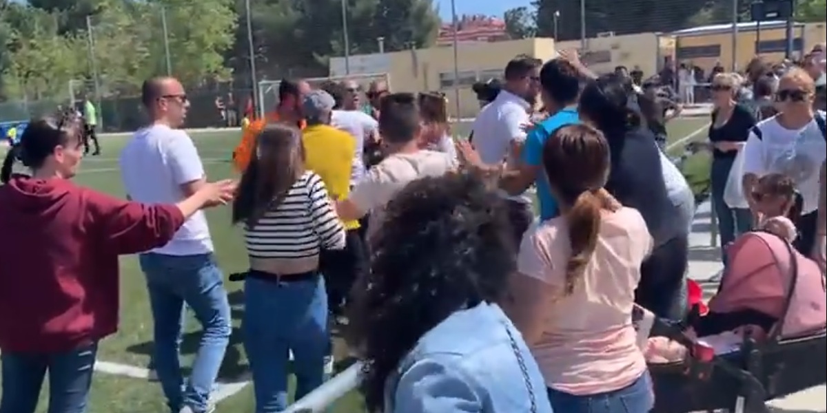Baralla entre pares després d’un partit de futbol prebenjamí