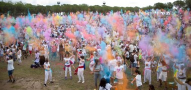 Celebració de la festa Holi, el 30 de juny de 2024. Autora: Alba Garcia Barcia.