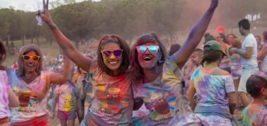 Celebració de la festa Holi, el 30 de juny de 2024. Autora: Alba Garcia Barcia.