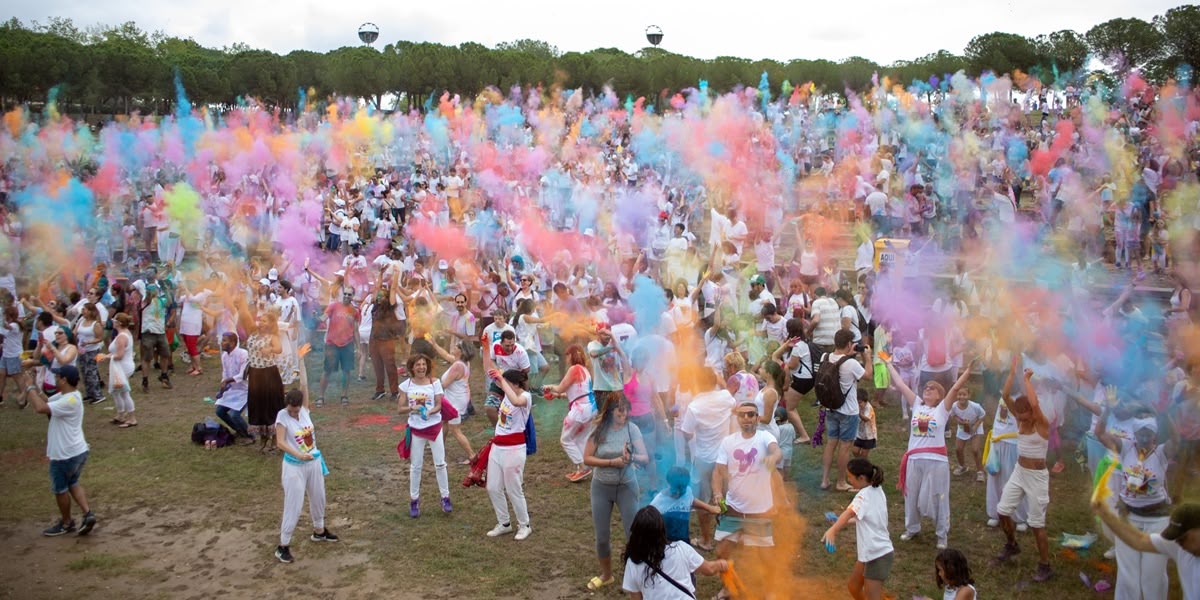 Celebració de la festa Holi, el 30 de juny de 2024. Autora: Alba Garcia Barcia.