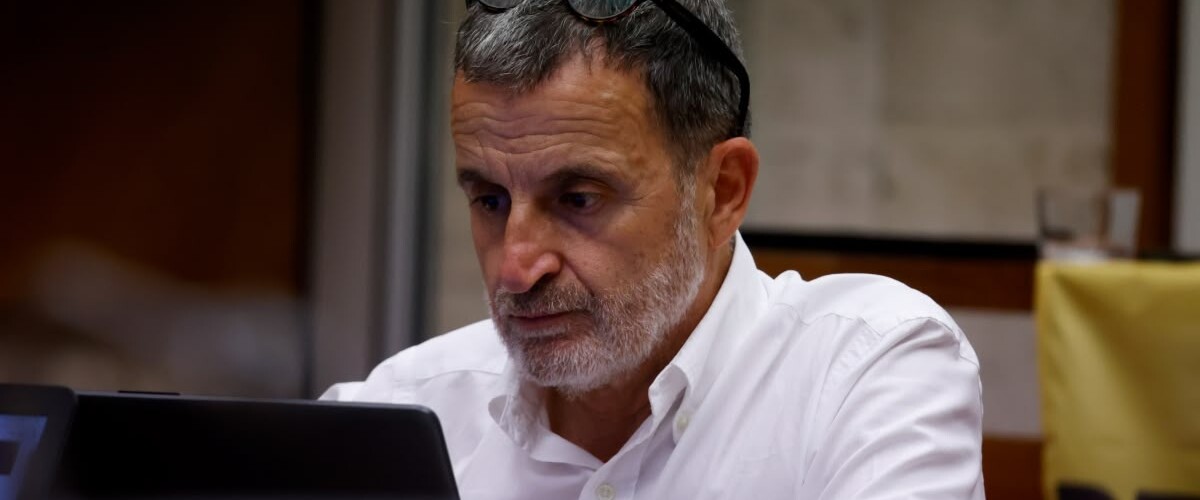 Foto portada: l'interventor de l'Ajuntament de Sabadell, Jesús Sierra, al ple d'aquest dimarts. Autor: D.Jiménez.