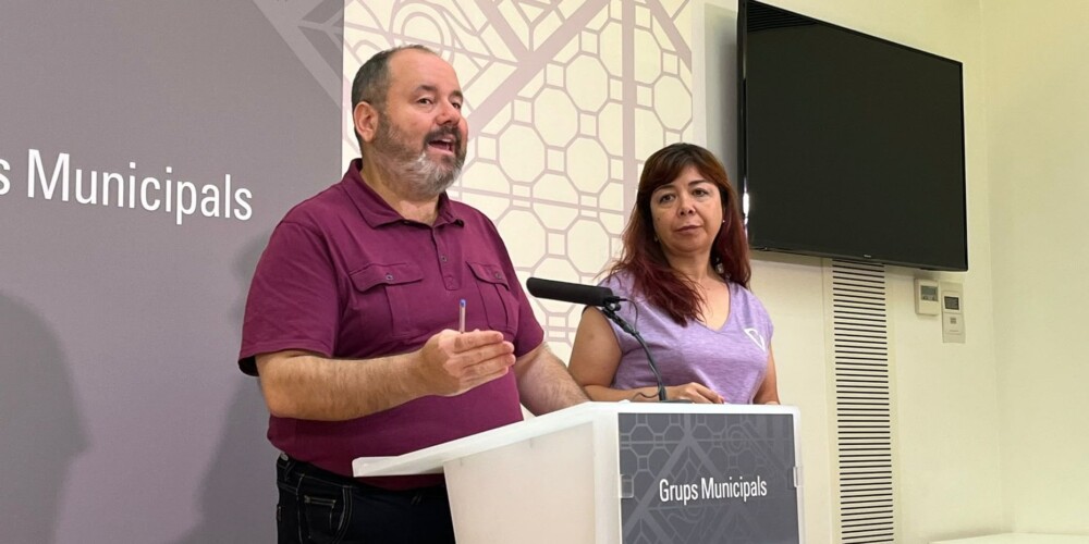 Joan Mena i Alejandra Sandoval, en roda de premsa. Autor: Jordi M.