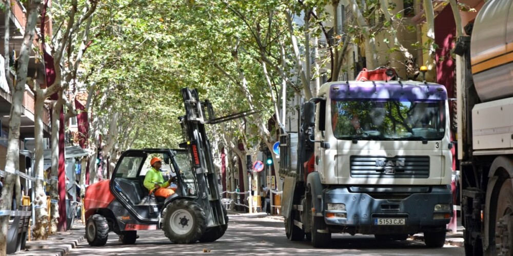 Feines d'asfaltatge a la Rambla, el 30 de juliol. Autor: J.d.A.