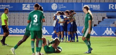 L'equip, celebrant el gol. Autora: Dihor.