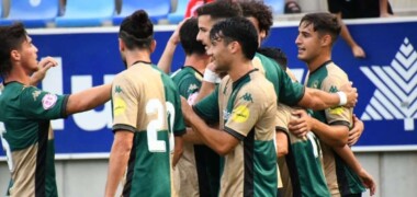 Foto de portada: Celebració del CE Sabadell amb el gol de penal de Martínez