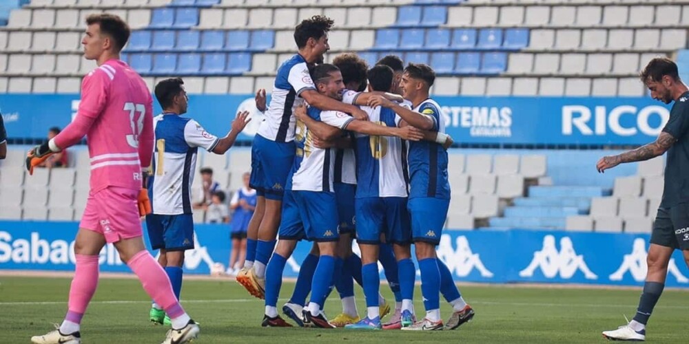 Foto de portada: Celebració del gol del CE Sabadell. Autora: Dihör