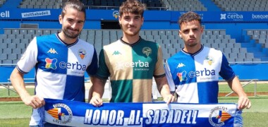 Foto de portada: Urri, Pedraza i Gonpi en la presentació. Autor: Albert P