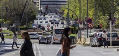 Foto portada: l'avinguda de Josep Tarradellas i, al fons, l'avinguda de Francesc Macià, en una imatge d'arxiu. Autor: M.Tornel.