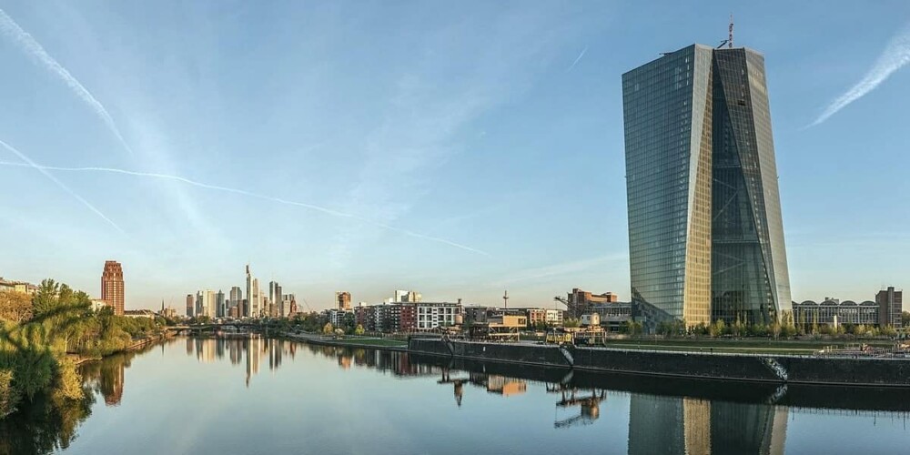 Foto portada: la seu del Banc Central Europeu, a Frankfurt.