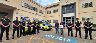Foto portada: presentació de novetats a la Policia Municipal. Autor: J.d.A.