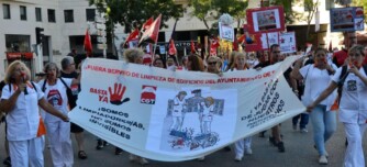 Manifestació de les treballadores de la neteja de l'Ajuntament denunciant incompliments de Serveo. Autor: Jordi M.