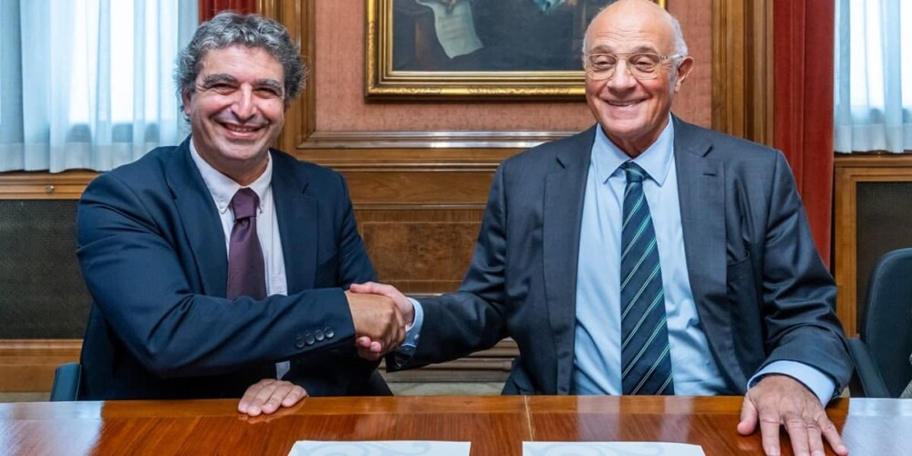 Foto portada: el president del Gremi de Fabricants, Esteve Gené, i el president del Banc Sabadell, Josep Oliu. Autor: cedida.