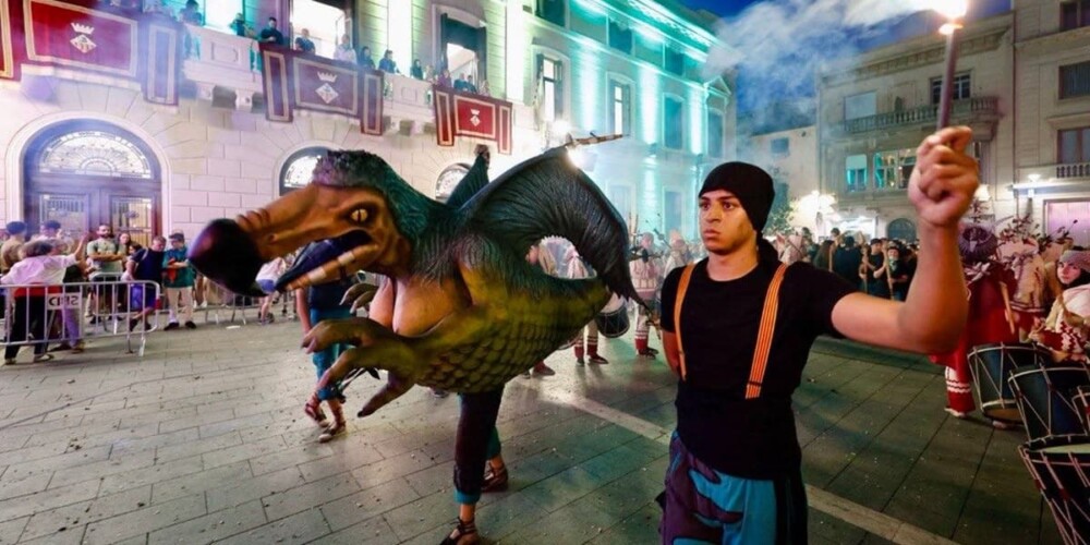 L'Àguila, entrant a la plaça en el tret de sortida de la Festa Major. Autor: J.Peláez / Ajuntament