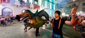 L'Àguila, entrant a la plaça en el tret de sortida de la Festa Major. Autor: J.Peláez / Ajuntament