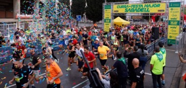 Foto portada: tret de sortida de la cursa popular. Autor: David Jiménez.