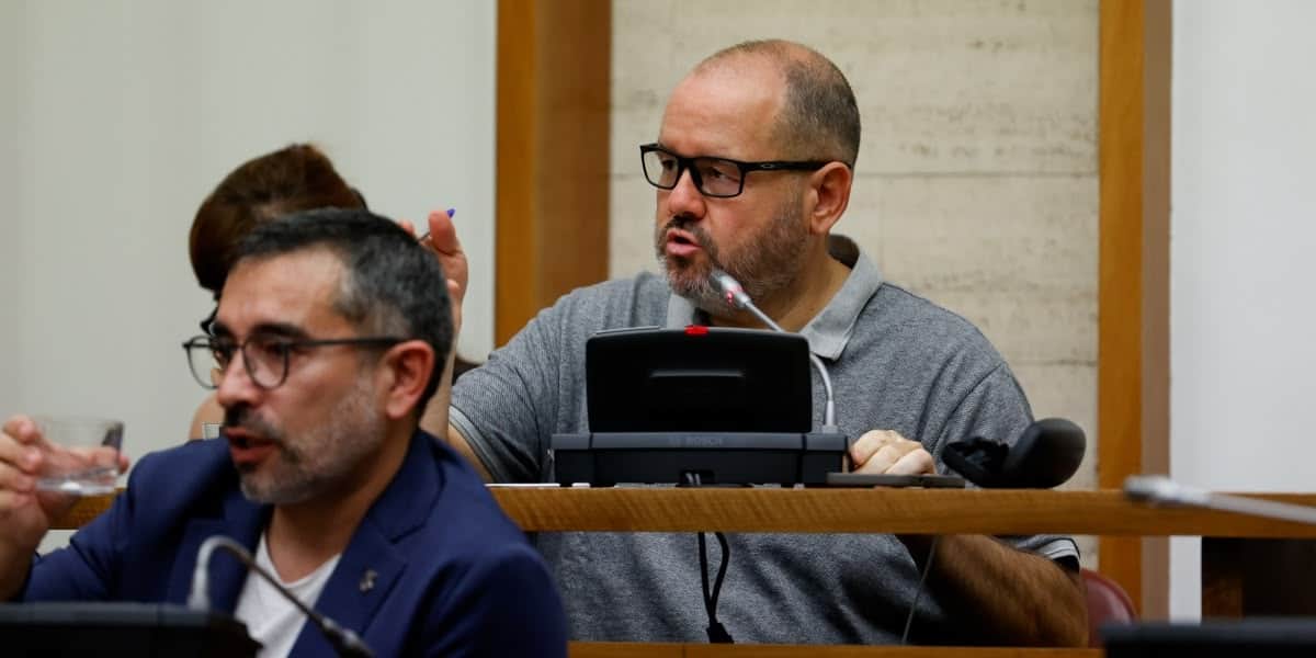 Foto portada: el portaveu de Sabadell En Comú Podem, Joan Mena. Autor: David Jiménez.