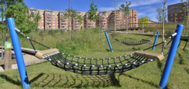 Foto portada: la plaça d'Espanya. Foto: Sorigué.