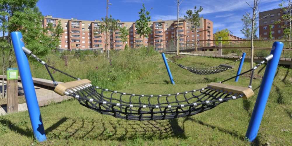 Foto portada: la plaça d'Espanya. Foto: Sorigué.