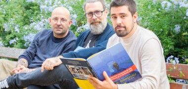 Ricard Efa, Cesc Dalmases i Roger Surroca, aquest dimecres a la plaça Taulí, a La Creu Alta. Autor: MA Claveria.