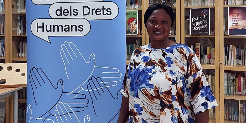 Foto de portada: Fatou Nyage, a la jornada de Ciutats Defensores dels Drets Humans. Autor: Albert P