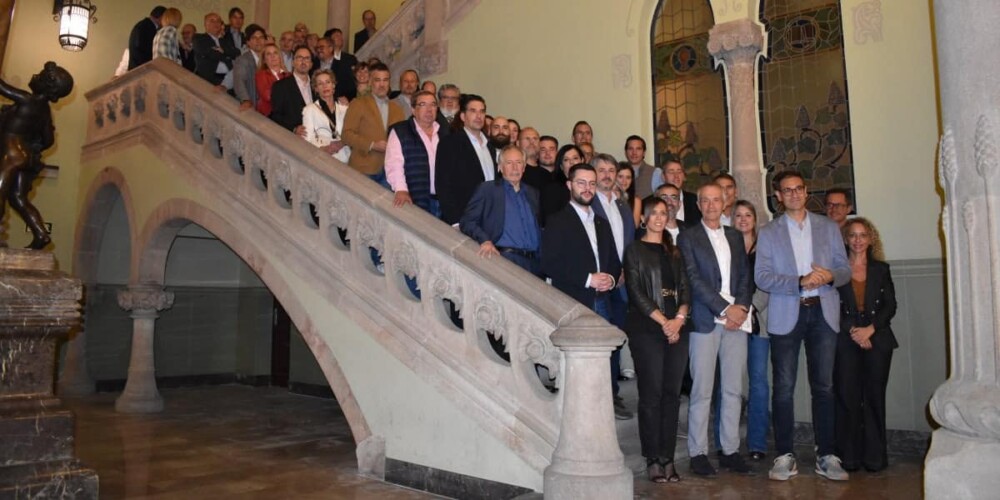 Foto portada: foto de família al Soper d'Empreses de CIPO. Autor: cedida.