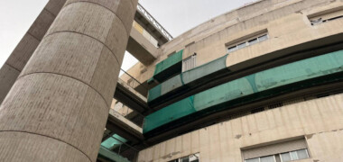 Rehabilitació d'un bloc de pisos (cantonada avinguda de Barberà - carrer Martí l'humà). Autor: Jordi M.
