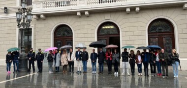 Minut de silenci en memòria dels afectats per la DANA a València. Autor: Jordi M.