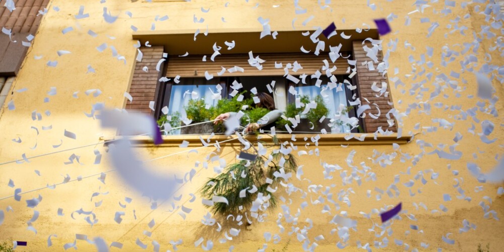 Foto portada: un moment de la festa de vi novell, l'any passat. Autor: Alba Garcia.