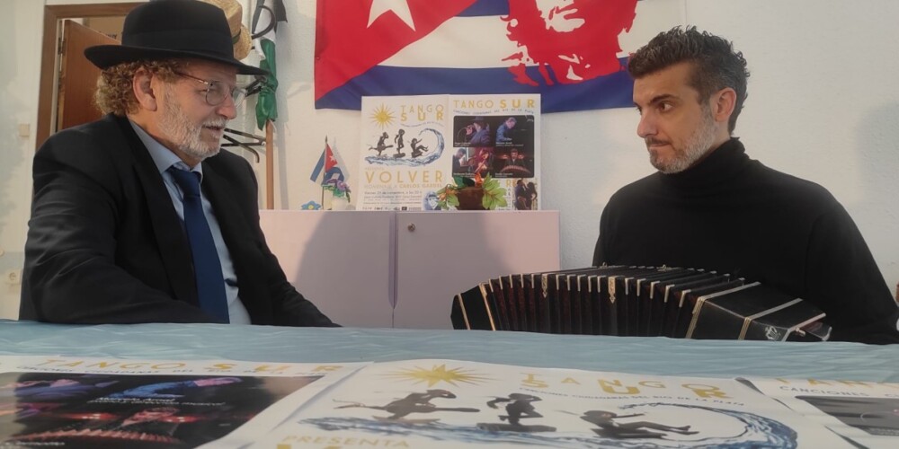 Foto de portada: Hugo Colacho i Danilo Cernotto, a la presentació de 'Volver' al Casal Cubà. Autor: M.G