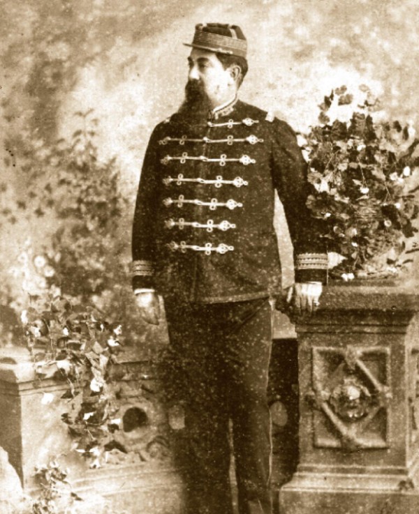 El coronel Carlos Escayola. 