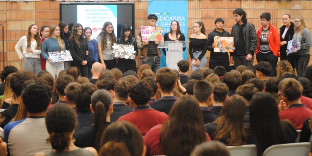 Foto de portada: l'acte de la Sindicatura de Greuges a la Fundació Ramar. Autor: cedida