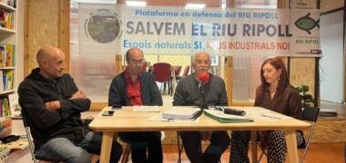 Miliu Martínez, Joan Carles Sallas, Isidre Soler i Rosa Morales, a la roda de premsa de la Plataforma en Defensa del Riu Ripoll. Autor: Jordi M.