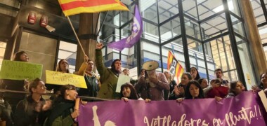 Manifestació de vetlladores a les portes dels Serveis Territorials d'Educació. Autor: Jordi M.