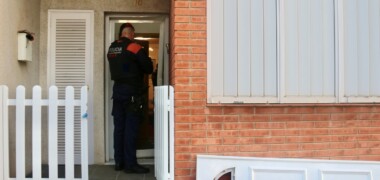 Escorcoll a un domicili dels Merinals en el marc d'una operació contra el narcotràfic. Autor: ACN.