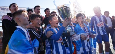 Foto de portada: Celebració amb el trofeu del RCD Espanyol. Autor: D. Jiménez