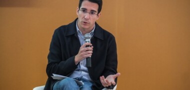 Josep Martínez Valencia, alcalde de Badia de Vallès, en una trobada amb la ciutadania. Autor: cedida.