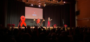 Un moment del xou de 2x2Impro en el Dia Mundial de la Sida. Autor: Jordi M.