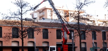 Exterior de la biblioteca Vapor Badia, tancada per obres des de desembre de 2024. Autor: D.Jiménez.