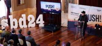 Foto de portada: Jordi Cos, a l'acte de presentació de Push! al Teatre Principal. Autor: David Jiménez.
