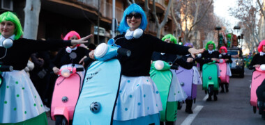 Foto portada: comparsa del Club Falcons, a la rua de Carnaval de 2024. Autor: D.Jiménez.
