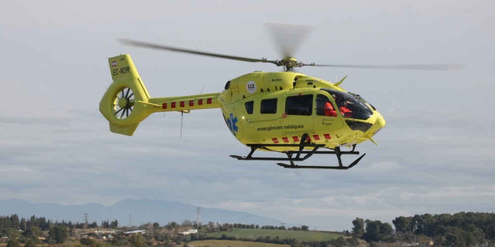 Un helicòpter medicalitzat a l'heliport del Parc Taulí, el 2 de febrer de 2024. Autor: ACN.